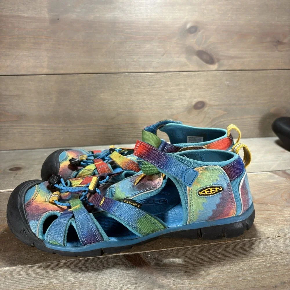 keen seacamp II CNX kids youth size 5 shoes multicolor tie dye athletic sandals
